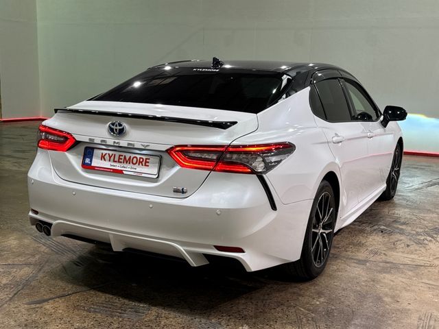 Image for 2023 Toyota Camry 2.5 HYBRID AUTOMATIC WS EDITION - WHITE/BLACK TWO TONE - HALF BLACK LEATHER - UPGRADED ALLOYS - LED AUTO HEADLIGHTS - BLIND SPOT MONITORING - REAR CAMERA