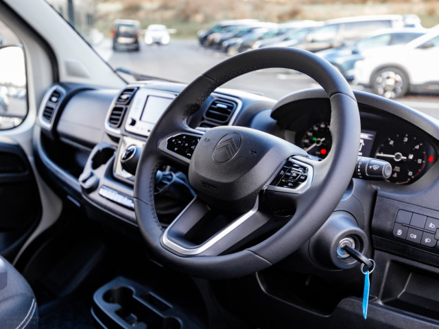 Image for 2026 Citroen Relay 250 33 L2H2 2.2 Diesel 120HP - €37, 390 inc vat