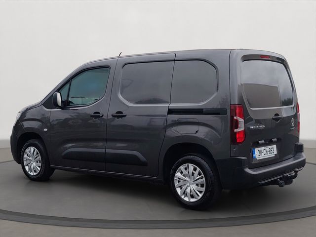 Image for 2021 Peugeot Partner 