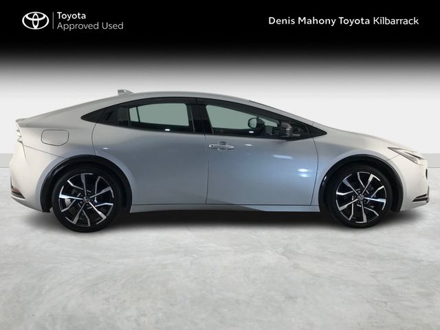 Image for 2024 Toyota Prius PHEV