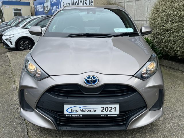 Image for 2021 Toyota Yaris X AUTOMATIC HYBRID 1.5 PETROL //KEYLESS ENTRY//REVERSE CAMERA//ADAPTIVE CRUISE CONTROL// 