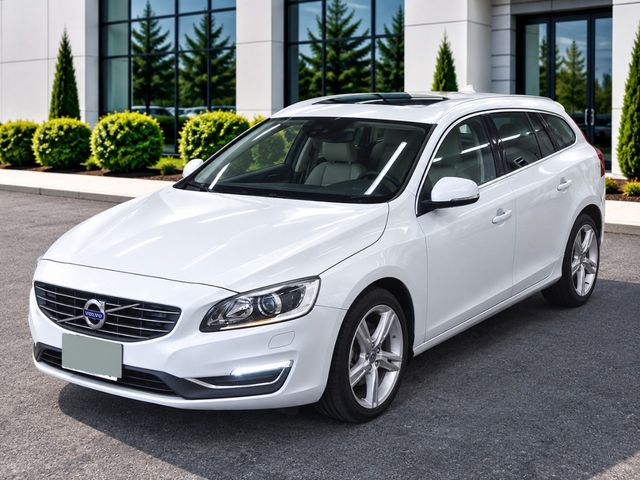 Image for 2018 Volvo V60 2.0 D4 (SUNROOF) 190BHP AUTOMATIC **HIGH SPEC / ADAPTIVE CRUISE CONTROL / BLIND SPOT ASSIST / ELECTRIC & HEATED FRONT SEATS / FULL BLOND LEATHER / KEYLESS ENTRY / REVERSE CAMERA**