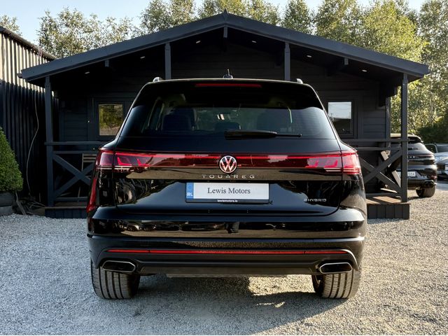 Image for 2024 Volkswagen Touareg 3.0TSI HYBRID ELEGANCE 381BHP, TILT AND SLIDE PAN ROOF, I. Q HEADLIGHTS, 4 ZONE CLIMATE CONTROL, KEYLESS ACCESS, AMBIENT LIGHTING