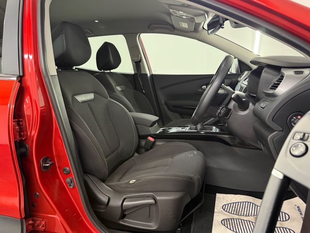 Image for 2016 Renault Kadjar **DYNAMIQUE MODEL **CRUISE CONTROL **DUAL DIGITAL CLIMATE CONTROL **LANE ASSIST **DIGITAL CLUSTER **TOUCHSCREEN BLUETOOTH RADIO **SAT NAV **AUTO START STOP **ECO MODE **MULTI FUNCTION STEERING WHEEL 