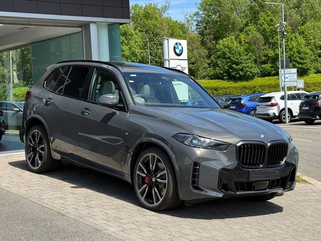 Image for 2026 BMW X5 xDrive50e M Sport Pro Sunroof