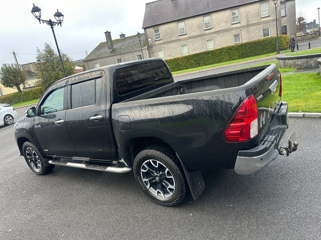 Image for 2017 Toyota Hilux 2.4D4D INV X 148BHP D/C 4DR A