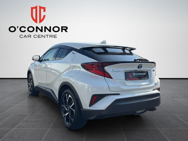 Image for 2021 Toyota C-HR SUV looks, hybrid savings. and enough style to steal the spotlight.