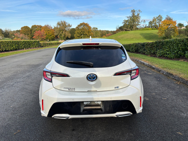 Image for 2018 Toyota Corolla GZ SPORT 1.8 PETROL HYBRID