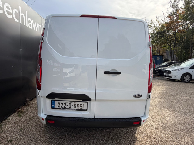 Image for 2022 Ford Transit Custom TREND 2.0 TDCI SWB // PRICE EXCL. VAT // WET BELT/TIMING BELT JUST REPLACED // 07/27 CVRT // ONE OWNER // AIR CON, CRUISE AND APPLE CARPLAY/ANDROID AUTO // FULL SERVICE HISTORY // 