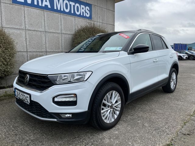 Image for 2021 Volkswagen T-Roc DESIGN 1.0 PETROL MANUAL //REVERSE CAMERA//ADAPTIVE CRUISE CONTROL//CARPLAY//