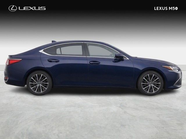 Image for 2023 Lexus ES 300h Dynamic