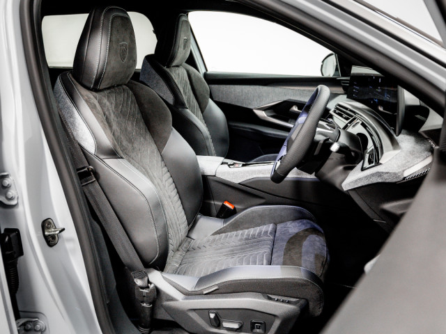 Image for 2026 Peugeot 5008 E-GT Exclusive 72kWh 210HP - 7 Seats