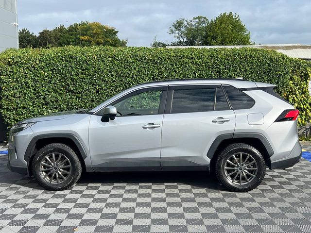 Image for 2023 Toyota Rav4 2.5 HYBRID AUTO // REVERSE CAMERA // DUAL ZONE CLIMATE CONTROL // ADAPTIVE CRUISE CONTROL