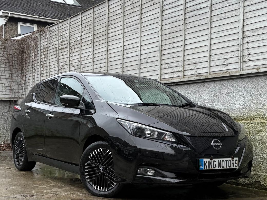 Image for 2023 Nissan Leaf N-CONNECTA / APPLE & ANDROID AUTO / NAV / RADAR CRUISE / HALF-LEATHER / PARK SENSORS / BALANCE OF 8 YEAR NISSAN BATTERY WARRANTY / *FINANCE PACKAGES AVAILABLE*