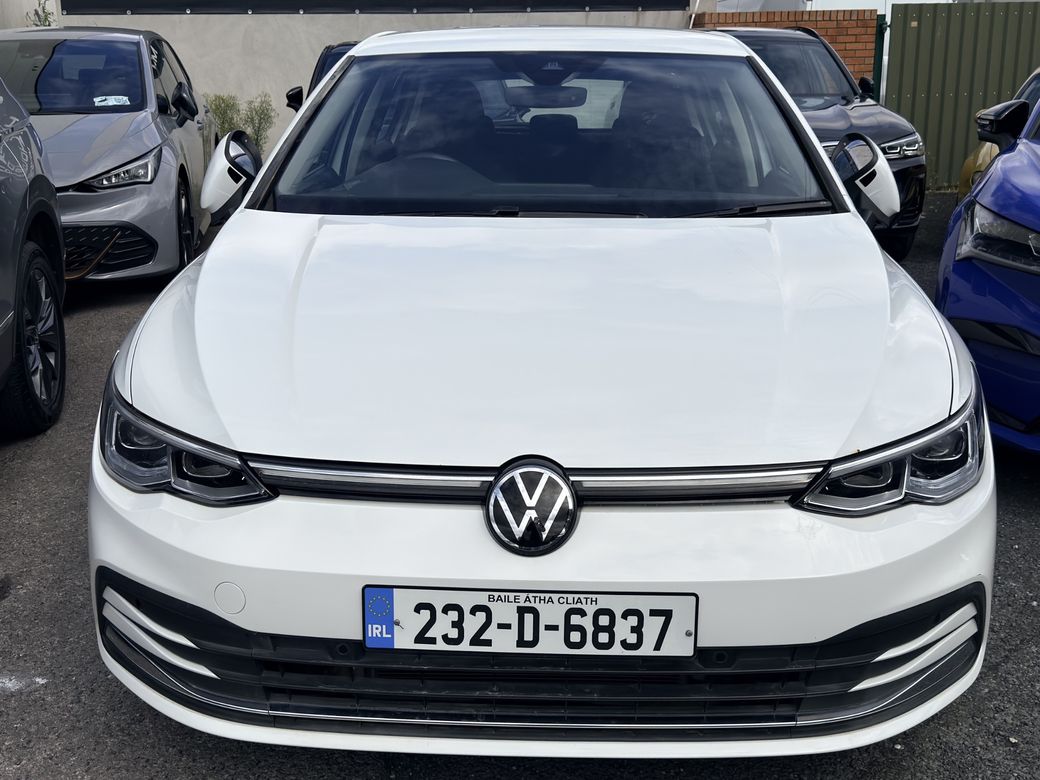 Image for 2023 Volkswagen Golf Style 2.0 TDI. rear cam. Keyless entry