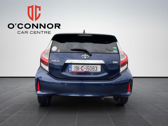 Image for 2019 Toyota Aqua "Blue looks, brilliant economy — the hybrid that keeps on giving"