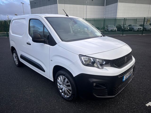 Image for 2021 Peugeot Partner 1.5 HDI, PROFESSIONAL PLUS, VAT INCLUDED, 3 SEATS, FULL DEALER HISTORY, NEW DOE, FINANCE, WARRANTY, 5 STAR REVIEWS