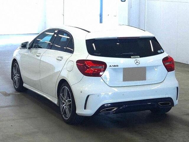 Image for 2018 Mercedes-Benz A Class 2018 MERCEDES-BENZ A180 AMG STYLE AUTOMATIC / CRUISE CONTROL / PARKING CAMERA / PADDLE SHIFTERS / AMBIENT LIGHTS