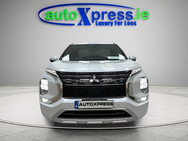 Image for 2023 Mitsubishi Outlander 4WD PHEV Low mileage, Reversing camera