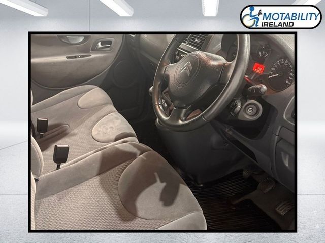 Image for 2014 Citroen Dispatch Wheelchair Accessible