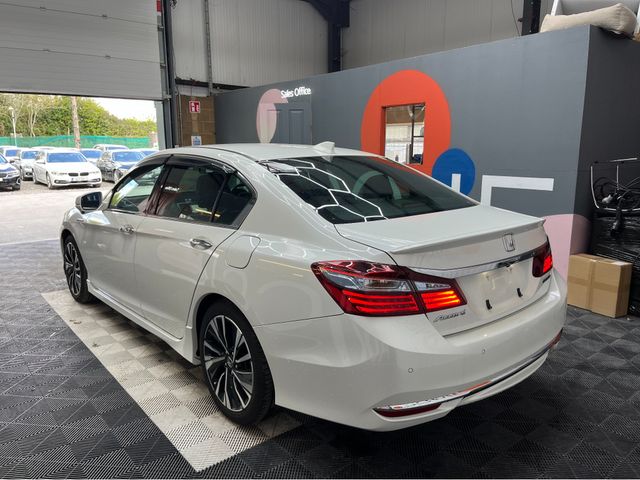 Image for 2019 Honda Accord €18950 2019 HONDA ACCORD HYBRID EX 2.0 AUTOMATIC / CRUISE CONTROL / REVERSE CAMERA / ELECTRIC MEMORY & HEATED SEATS / HEATED REAR SEATS / PADDLE SHIFTERS AND MORE