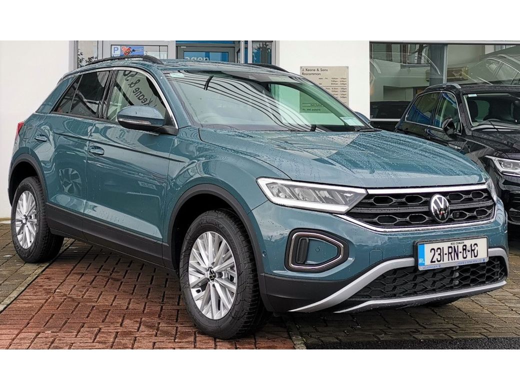 Image for 2023 Volkswagen T-Roc Life 1.0 TSI 110HP **REAR VIEW CAMERA, CRUISE CONTROL, BLUETOOTH**