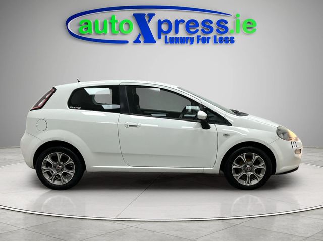 Image for 2015 Fiat Punto 1.4 Easy 3-Door Hatchback