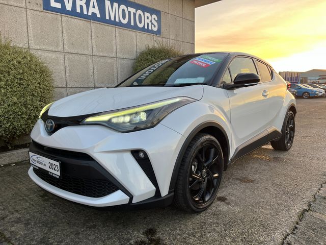 Image for 2023 Toyota C-HR SOL HYBRID AUTOMATIC 1.8 PETROL //LOW MILES//HIGH SPEC//360 PARKING CAMERAS//ADAPTIVE CRUISE CONTROL//KEYLESS ENTRY//