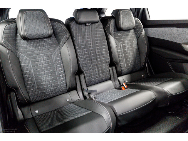 Image for 2026 Peugeot 5008 Allure HYBRID Auto 145HP - 7 Seats Includes Peugeot Protect, Gap or CRI