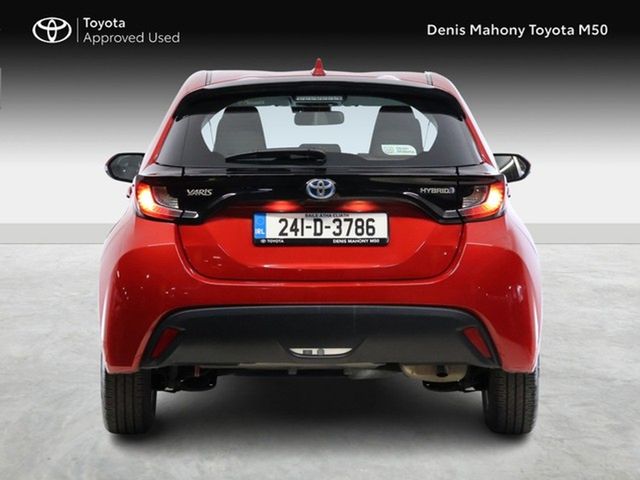 Image for 2024 Toyota Yaris Luna Hybrid