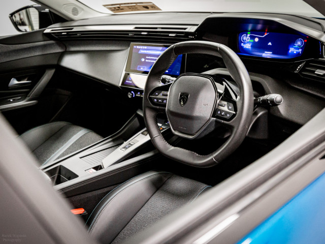 Image for 2024 Peugeot 308 E-Allure 54kWh 155HP
