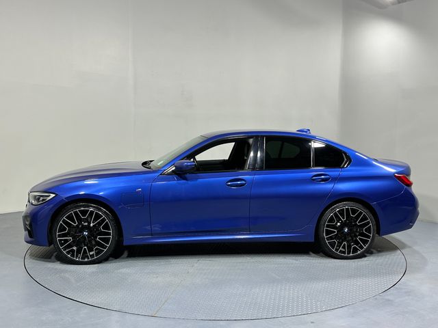 Image for 2021 BMW 3 Series M Sport 330e