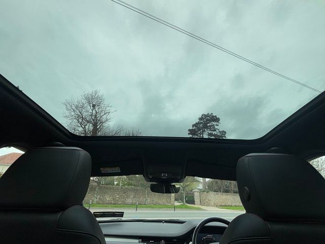 Image for 2022 Land Rover Discovery Sport R-DYNAMIC SE P300E GLASS ROOF DIGITAL DASH