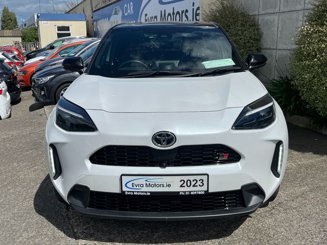 Image for 2023 Toyota Yaris Cross GR SPORT AUTOMATIC HYBRID 1.5 PETROL //HALF LEATHER SEATS//360 PARKING CAMERAS//KEYLESS ENTRY//ADAPTIVE CRUISE CONTROL//