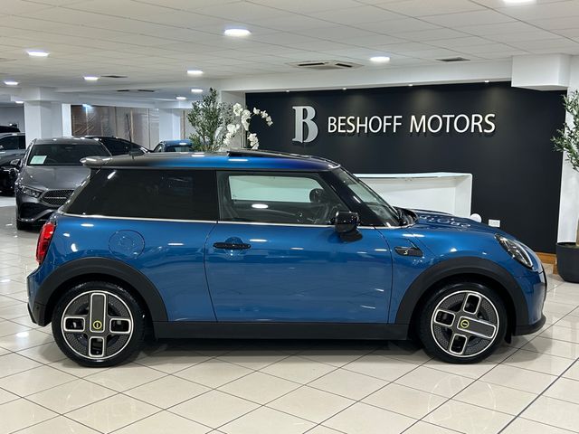 Image for 2022 Mini Hatch COOPER S ELECTRIC LEVEL 3 COLLECTION EDITION=LOW MILES//HUGE SPEC=PAN ROOF//FULL MINI SERVICE HISTORY=221 REG=ONLY €120 ANNUAL ROAD TAX//TAILORED FINANCE PACKAGES AVAILABLE=TRADE INS WELCOME