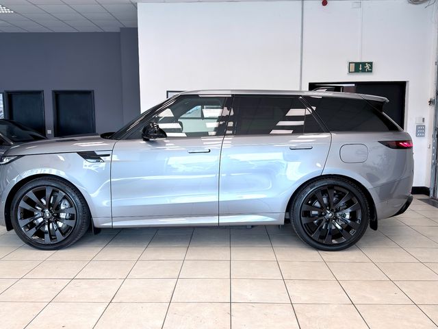 Image for 2025 Land Rover Range Rover Sport DYNAMIC SE P460E