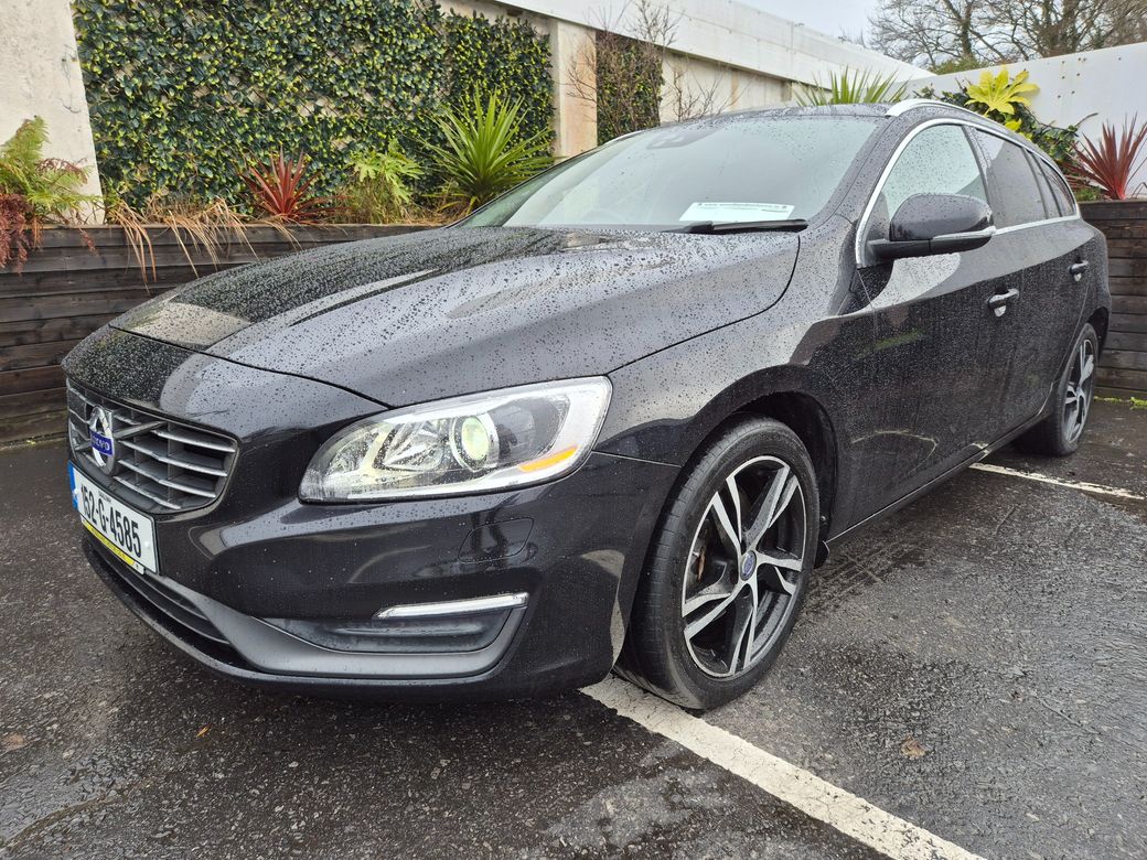 Image for 2015 Volvo V60 1.6 PETROL AUTO / LUX SPEC / LOW MILEAGE / TAX €400 (152 REG ) 