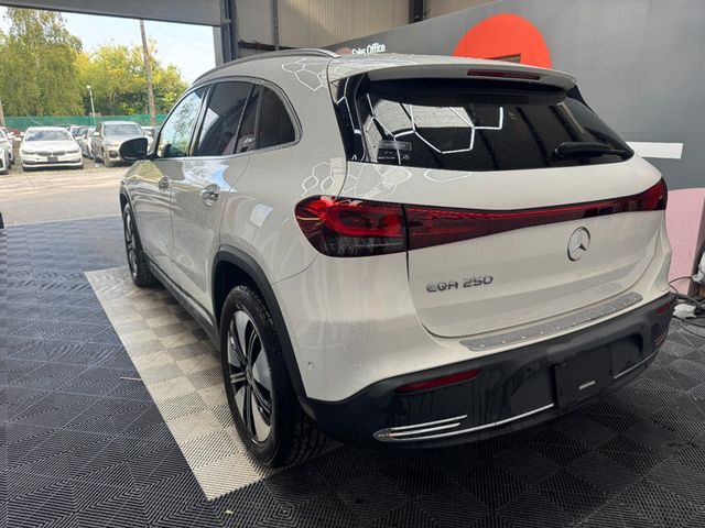 Image for 2023 Mercedes-Benz EQA 2023 MERCEDES-BENZ EQA250 AUTOMATIC / CRUISE CONTROL / 360 CAMERA / ELECTRIC MEMORY & HEATED SEATS / PADDLE SHIFTERS / AMBIENT LIGHTS AND MORE