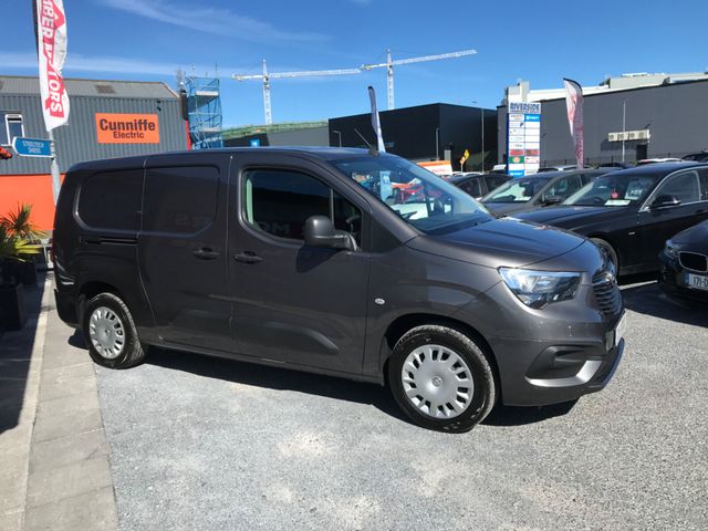 Image for 2021 Vauxhall Combo 