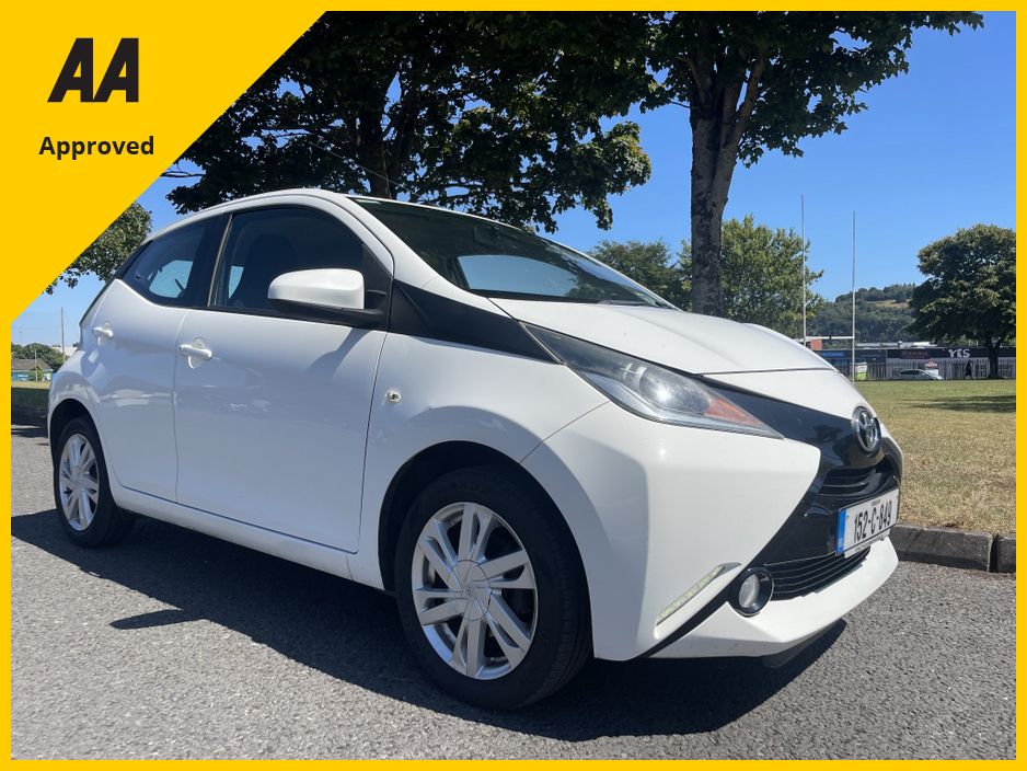 Image for 2015 Toyota Aygo 1.0 5DR X-PLAY 4DR FREE DELIVERY 