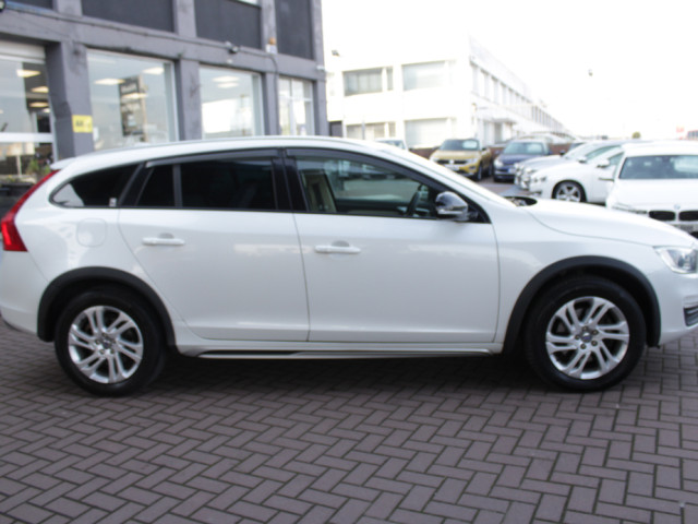 Image for 2016 Volvo V60 Cross Country 2016 VOLVO V60 CROSS COUNTRY