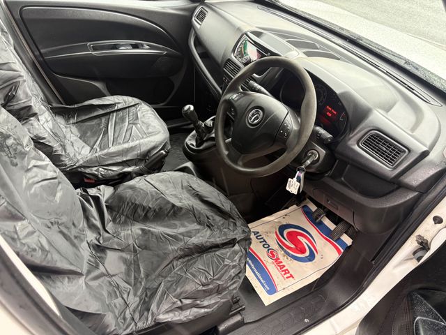 Image for 2015 Vauxhall Combo L2H1 Sportive LWB 