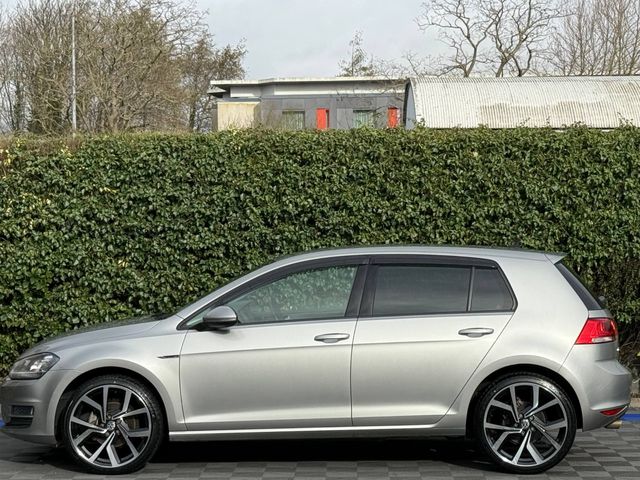 Image for 2015 Volkswagen Golf R-LINE PACK 1.2 TSI // NEW 19" ALLOYS // REVERSE CAMERA // ADAPTIVE CRUISE CONTROL
