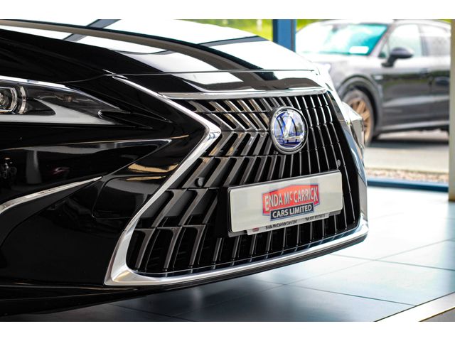 Image for 2022 Lexus ES 300h Dynamic 