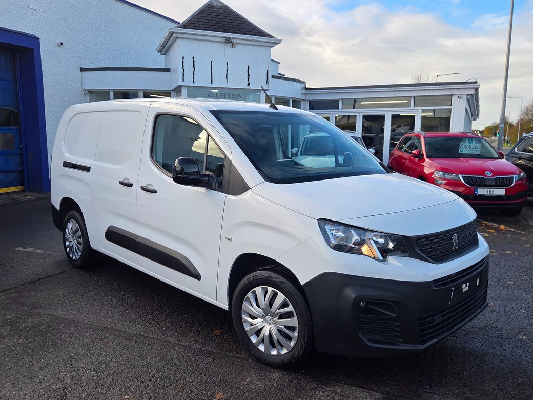 Image for 2022 Peugeot Partner BLUEHDI PROFESSIONAL PREMIUM L2