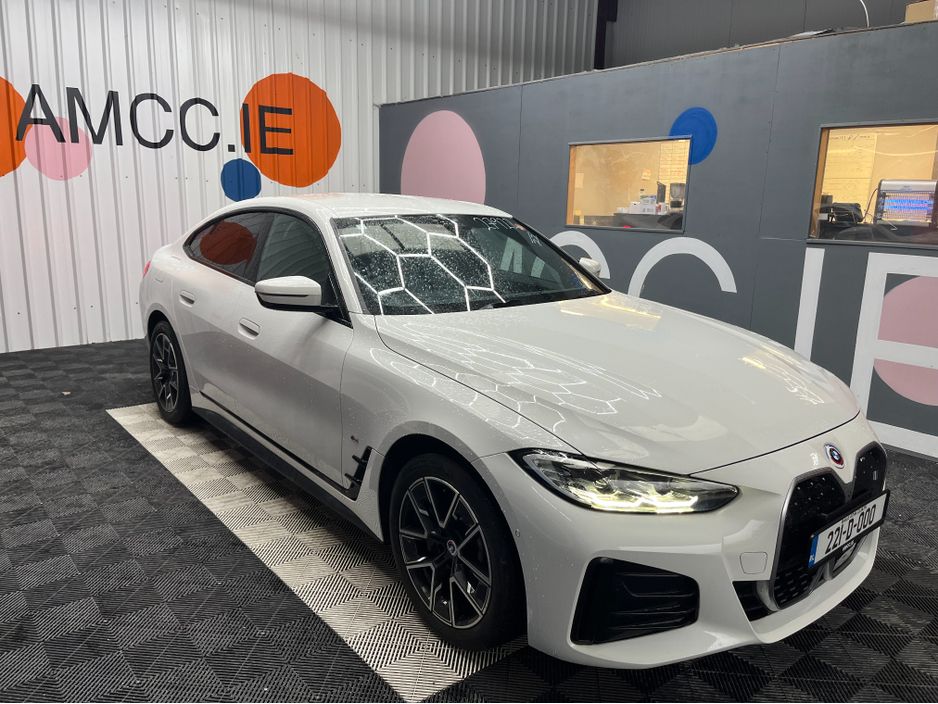 Image for 2022 BMW i4 ONLY 20K KMS 2022 BMW I4 40EDRIVE M SPORTS AUTOMATIC / CRUISE CONTROL / 360° PARKING CAMERA / ELECTRIC MEMORY & HEATED SEATS / PADDLE SHIFTERS / BMW APPS AND APPLE CARPLAY