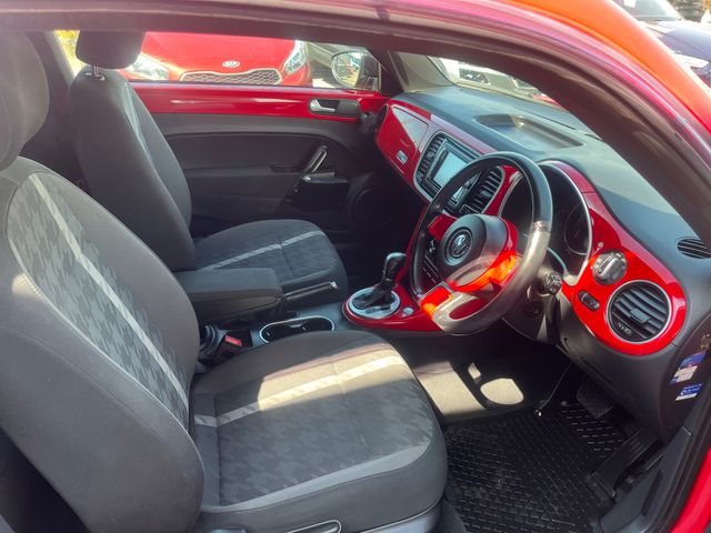 Image for 2018 Volkswagen Beetle 