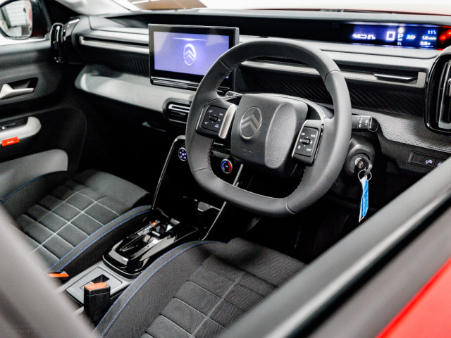 Image for 2026 Citroen C3 ë-Plus 44kWh 115HP - Bi-Tone