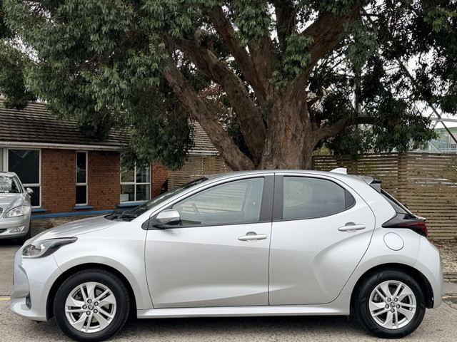 Image for 2024 Toyota Yaris Hybrid 1.5 Luna
