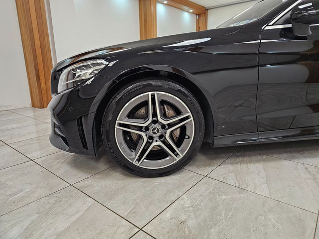 Image for 2019 Mercedes-Benz C Class BLACK WITH IVORY // C 180 Cabriolet 